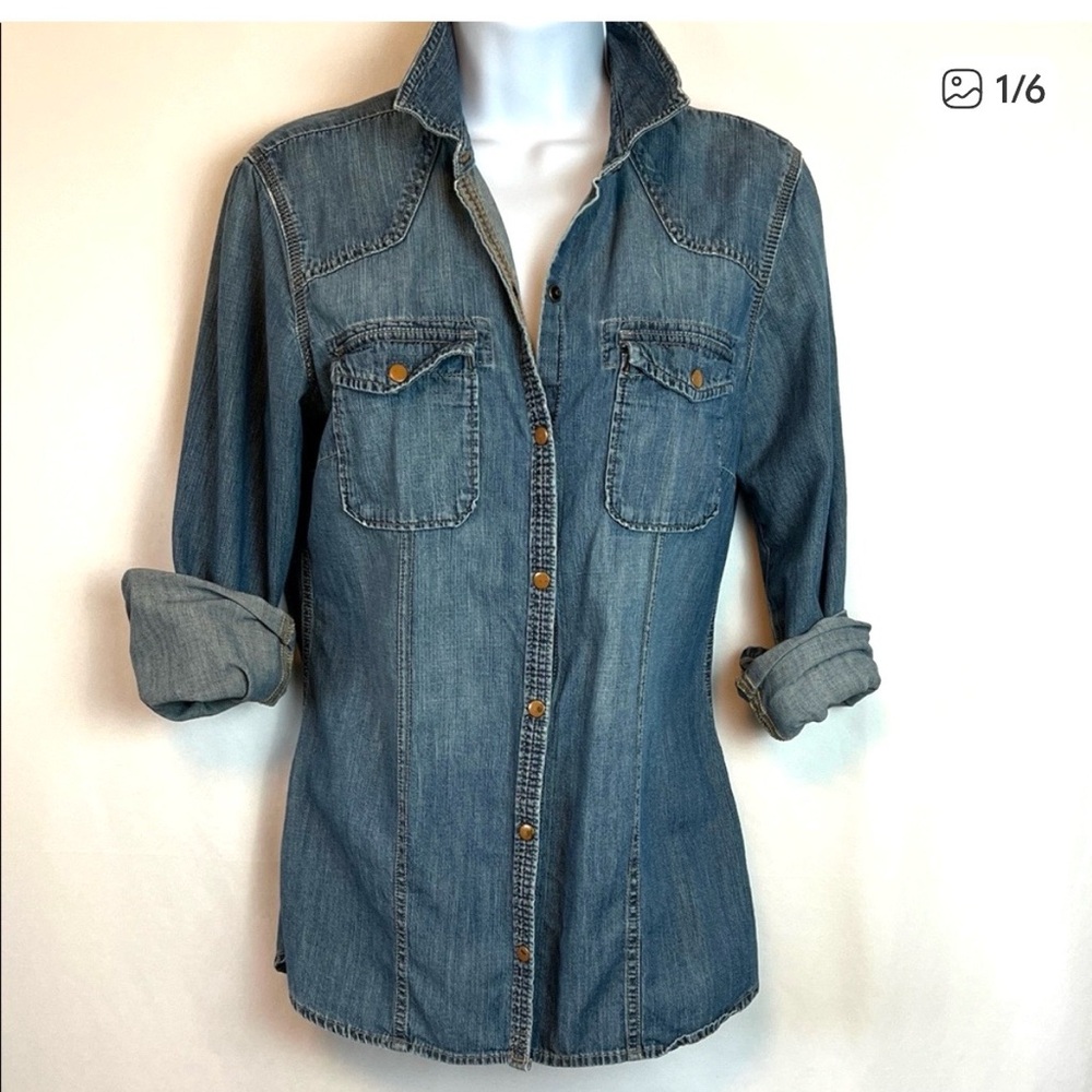 Eddie Bauer denim snap front shirt